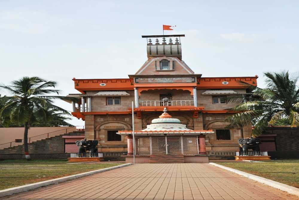 Dandelappa Temple-mydandelitrip